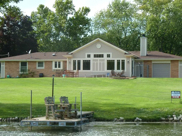 W190S7458 Bay Shore Dr, Muskego, WI 53150