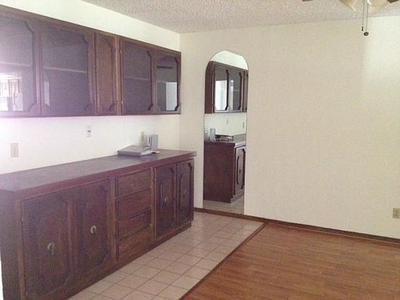 4th image of 10678 Janway Dr