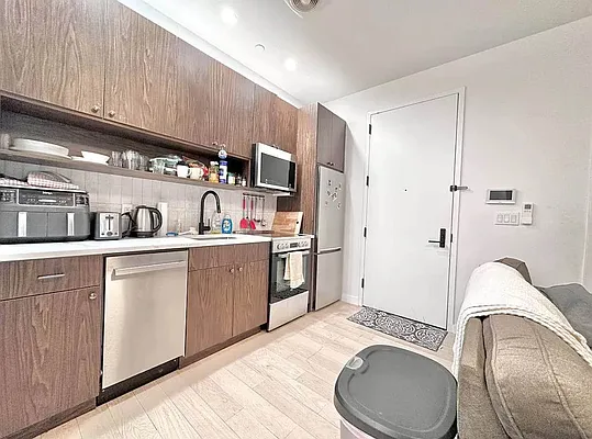 Rented by Doorway NYC, LLC | media 27