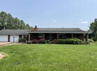 5050 Oakdale Rd, Westmoreland, TN 37186
