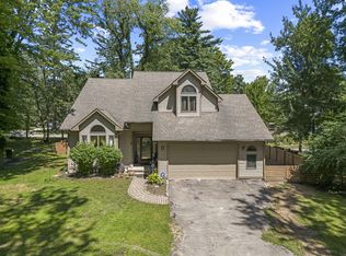 8282 Gray St, Westland, MI 48185