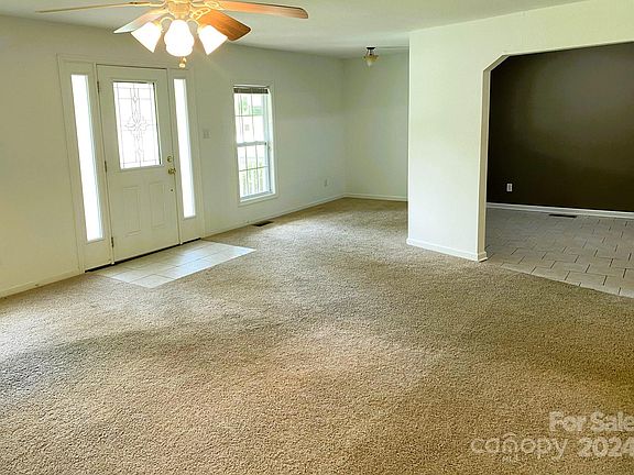 3rd image of 68 N Springs Dr