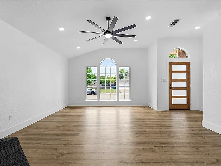 9255 Crimnson Ct — Photo 3