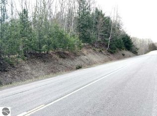 4877 Bunker Hill Rd, Central Lake, MI 49622