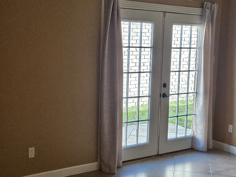 14015 Swiss Hill Dr — Photo 42