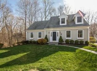21 Bunker Hill Cir, Shelton, CT 06484