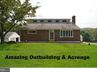 423 Gelsinger Rd, Sinking Spring, PA 19608