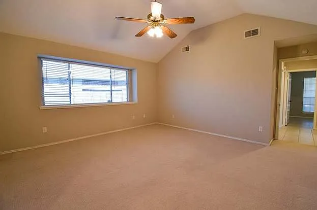 1326 Grand Falls Dr — Photo 4