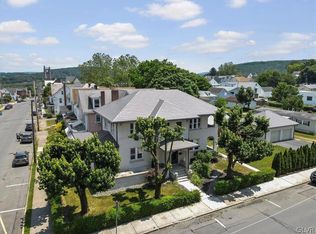 201 S 4th St, Lehighton, PA 18235