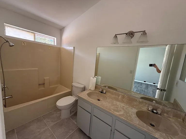 44466 Meadow Grove St — Photo 12
