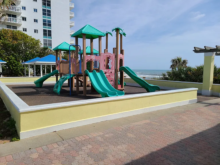 54 Rivershore Dr — Photo 36