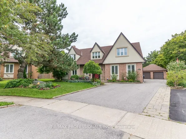 2604 Barrisdale Ct, Mississauga, ON L5N 2H2