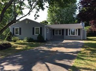 129 Fairview Ave, Cumberland, RI 02864