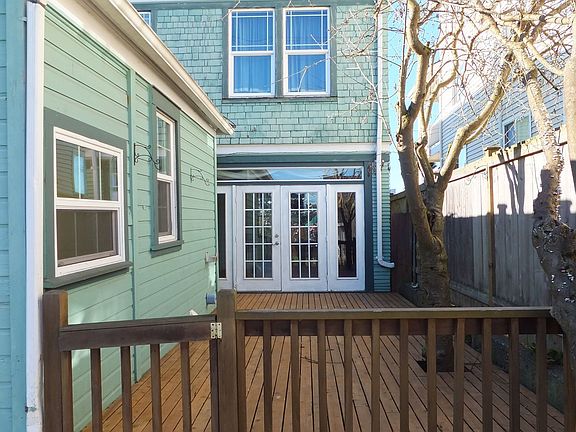 deck off of kitchen/dining room - perfect for BBQ's!