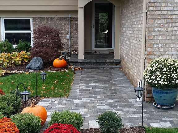 3rd image of 4719 Parkridge Drive