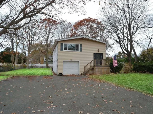 628 Durham Road, Sayville, NY 11782