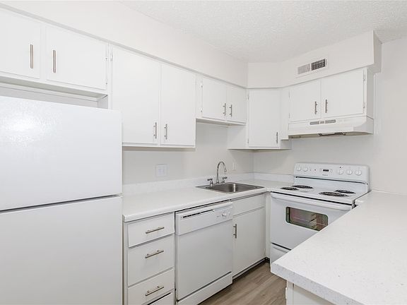 5th image of 6010 N Lamar Blvd APT 106