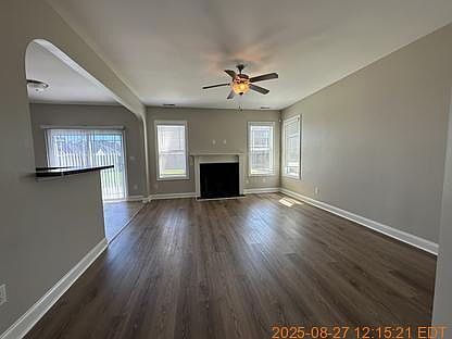 4th image of 830 Solomon Dr