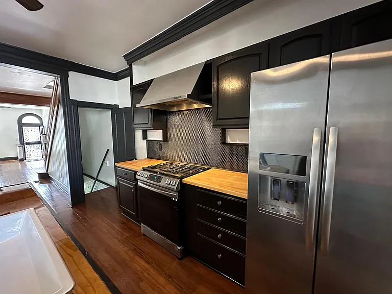 139 N Linwood Ave — Photo 31