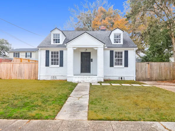 31 Campbell Dr, Charleston, SC 29407