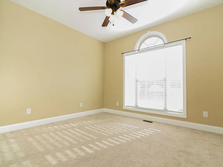 114 Lowball Ln — Photo 24