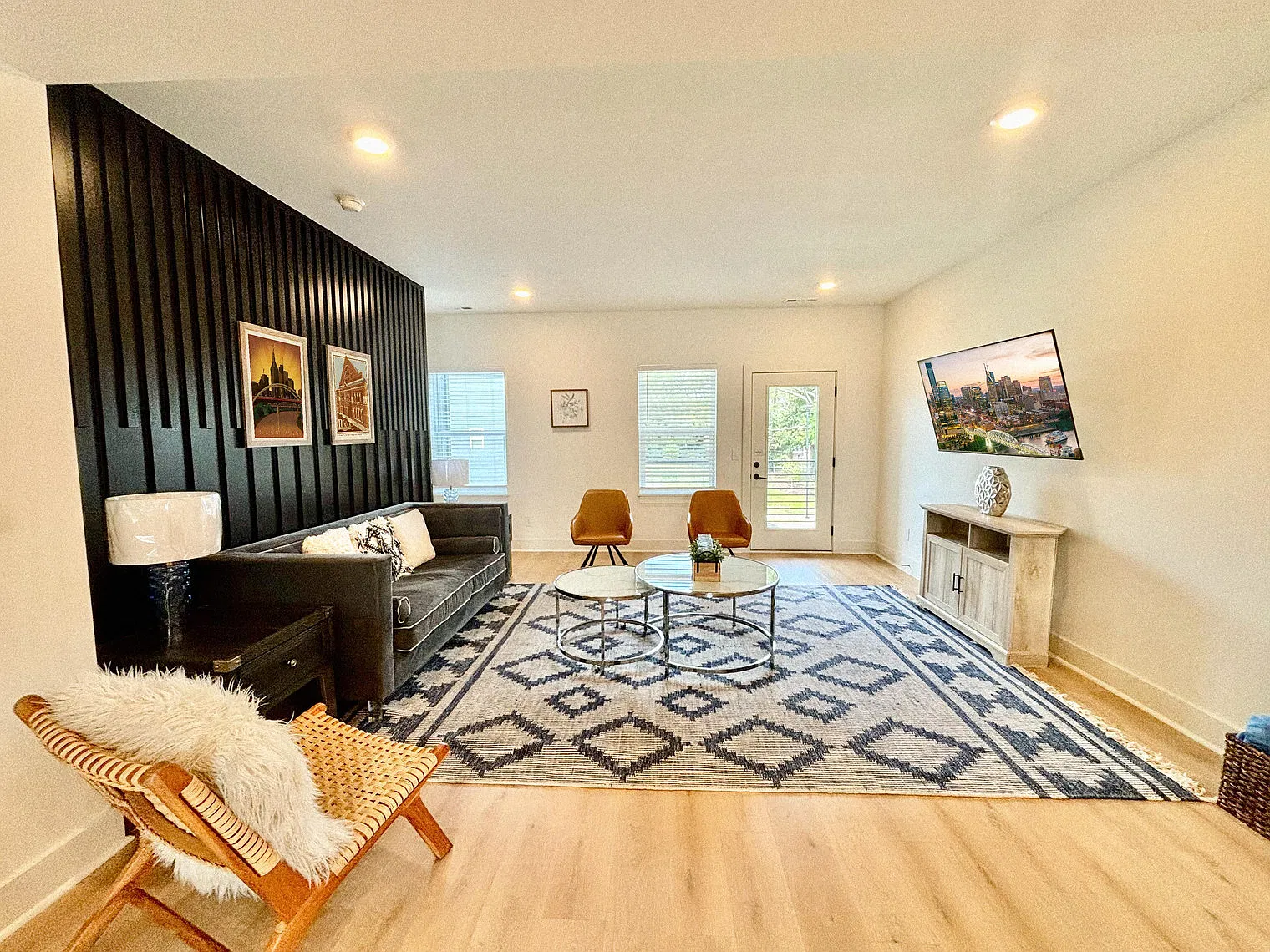 4 bed, 3.0 bath, 1851 sqft, $4,646 — Photo 2