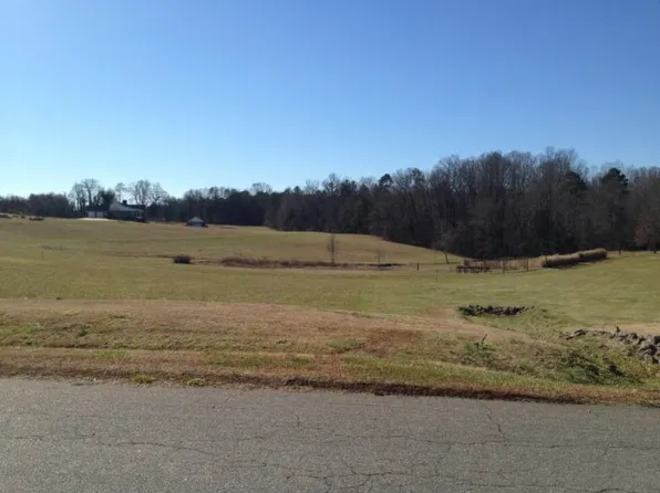 3415 Haynes Dr, Maiden, NC 28650