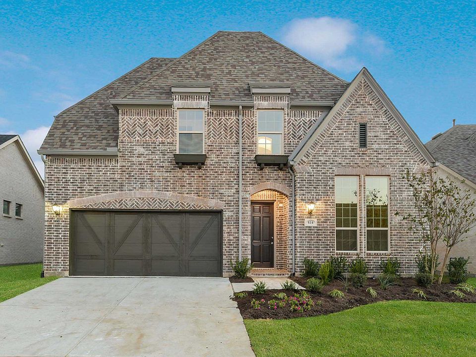 1st image of 816 Parkland Dr