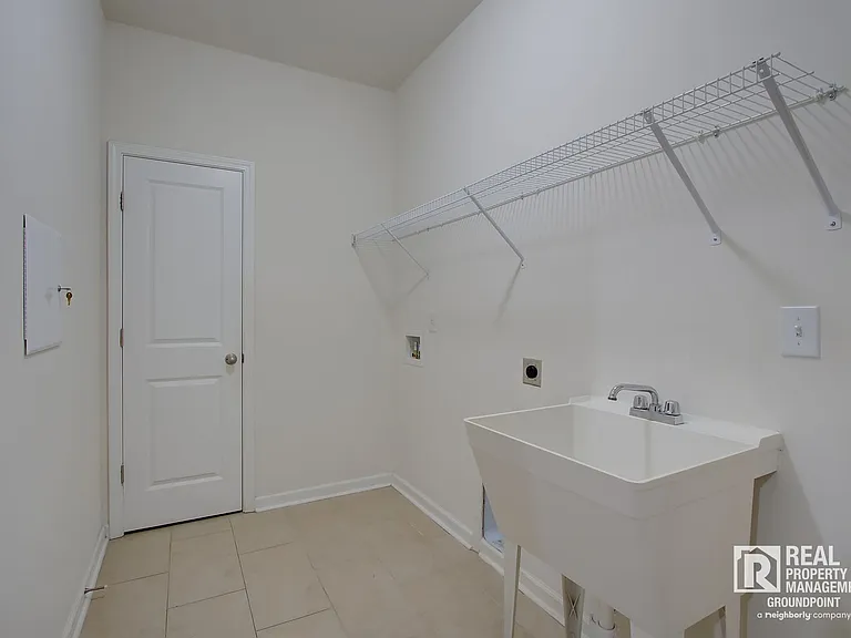 104 Elliot Creek Ln — Photo 28