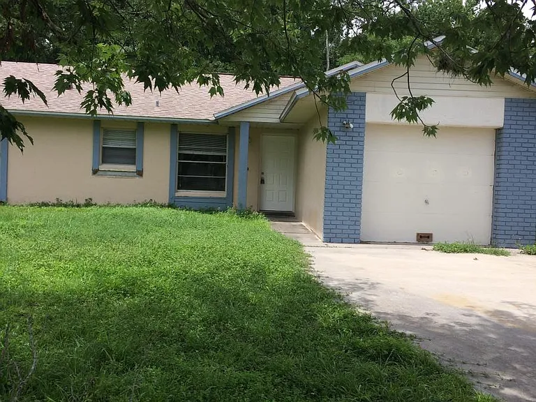 294 Howard Blvd — Photo 1