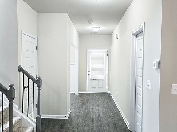 2nd image of 112 Tuxedo Rd