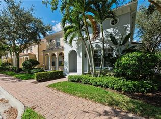6218 Towncenter Cir, Naples, FL 34119