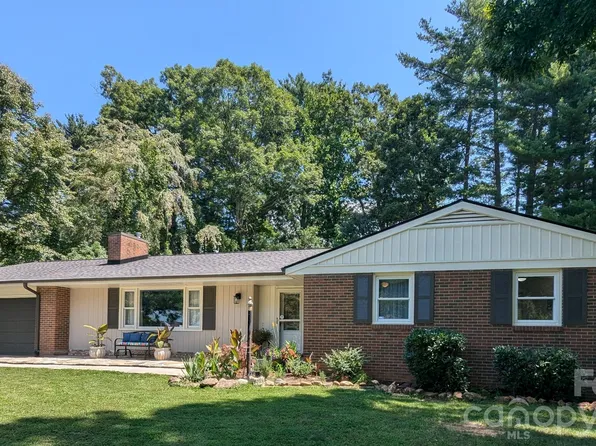 1 Oakwilde Dr, Asheville, NC 28803