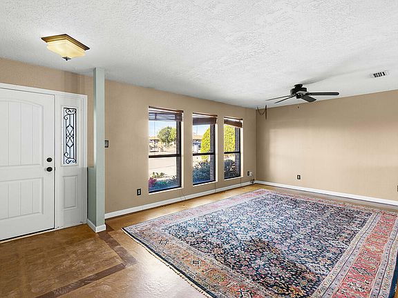 4th image of 6067 Cottontail Rd NE