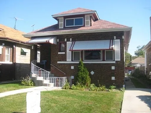 1913 S 12th Ave photo 1