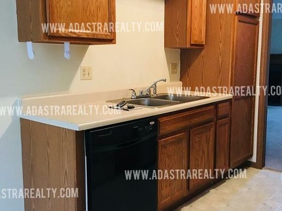 4th image of 2527 Bent Oak Ct