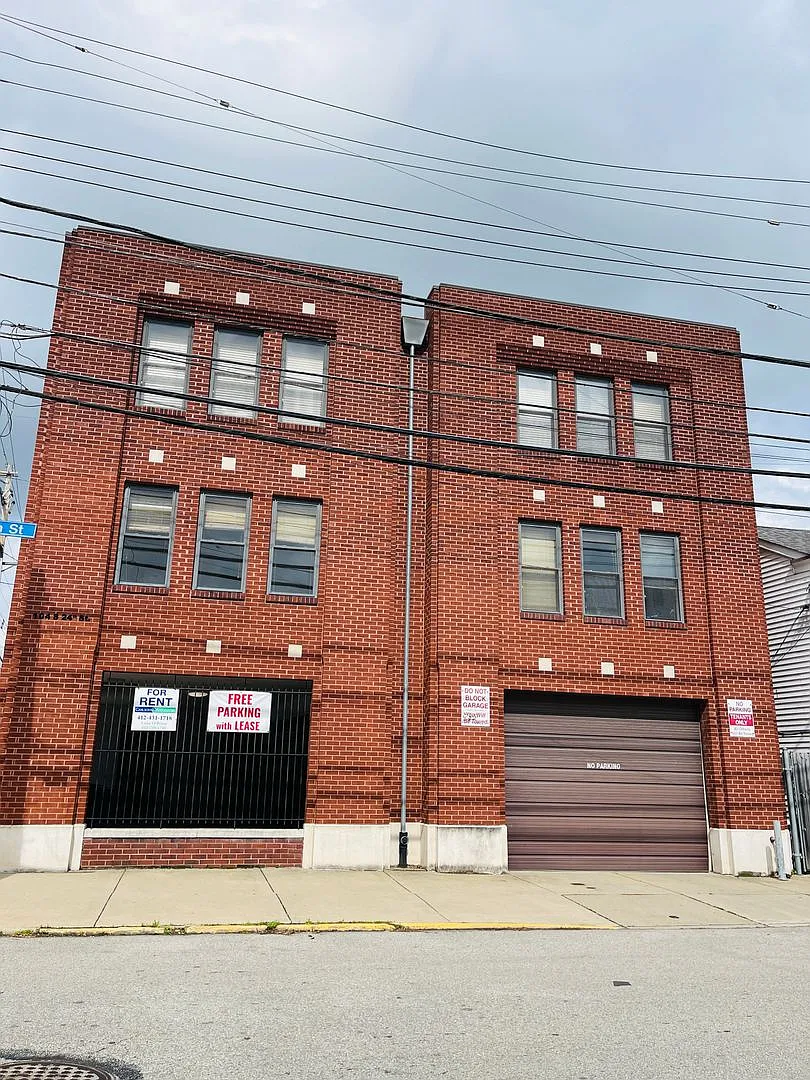 Building Photo - 104 S 24th St