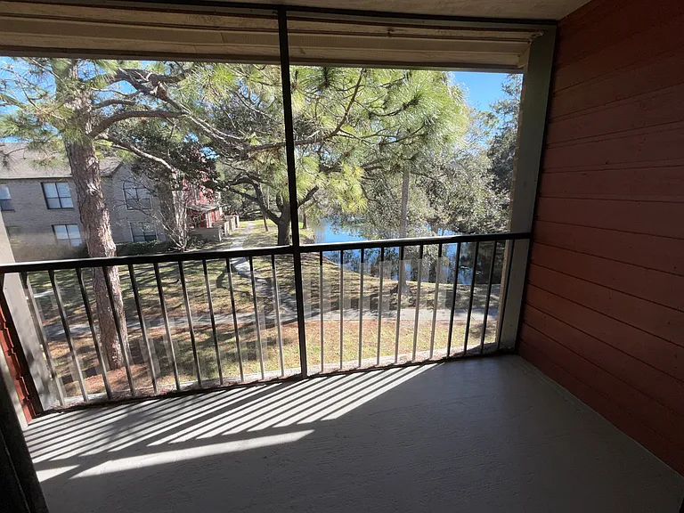 Baywater Apartments — Photo 54