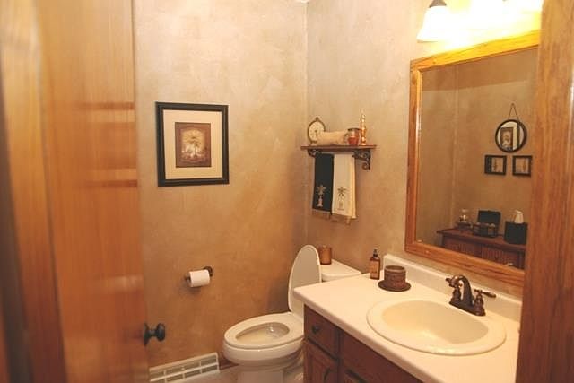 1st image of 256 Knoll View Dr