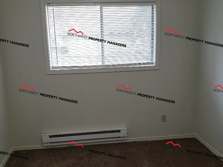 3001 Southgate Dr — Photo 11