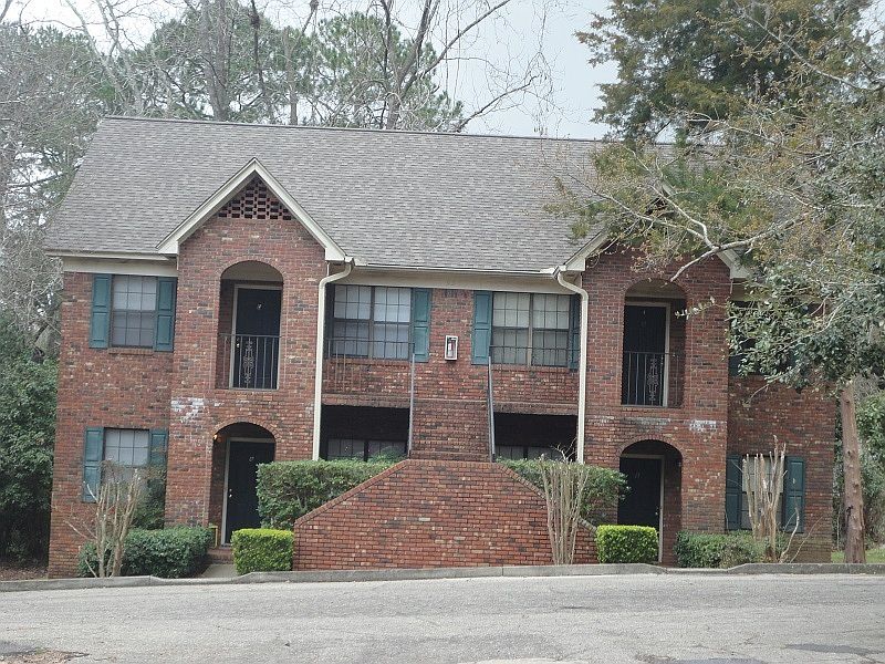 1st image of 924 Marys Dr #D