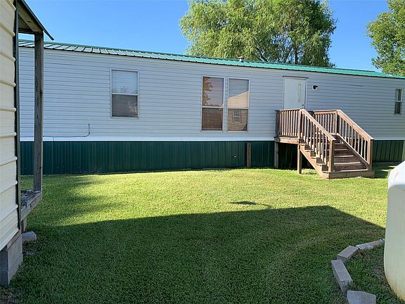 4th image of 18504 Noyce Rd