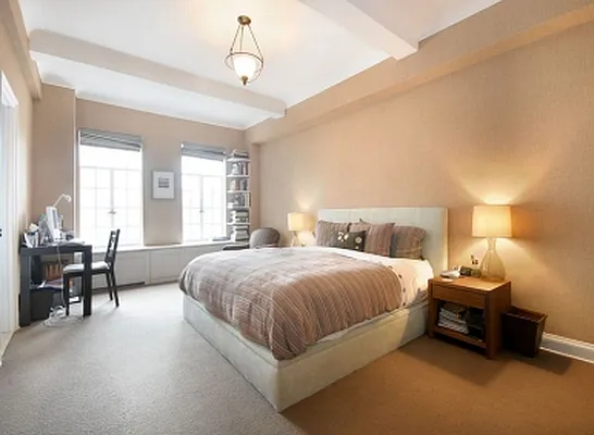 Sold by Warburg | media 35