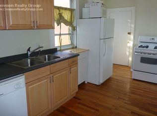 8 Douglas St #8, Cambridge, MA 02139