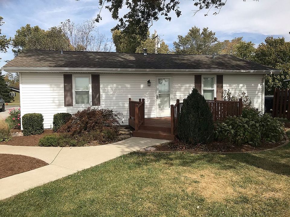 Rear of home facing south