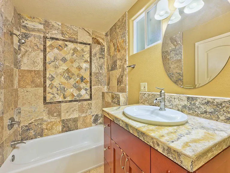 111 E Edgewater Ave #B — Photo 14