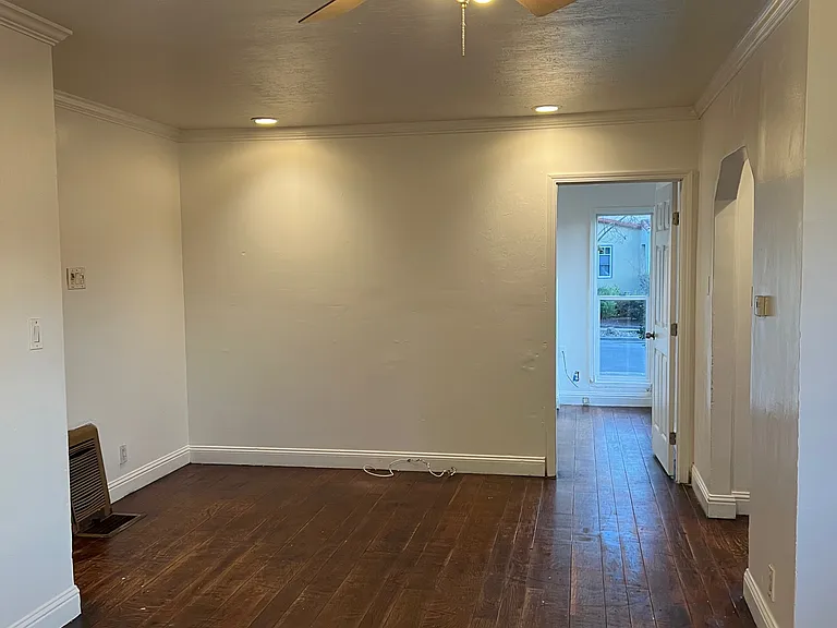 2315 Durant Ave — Photo 17