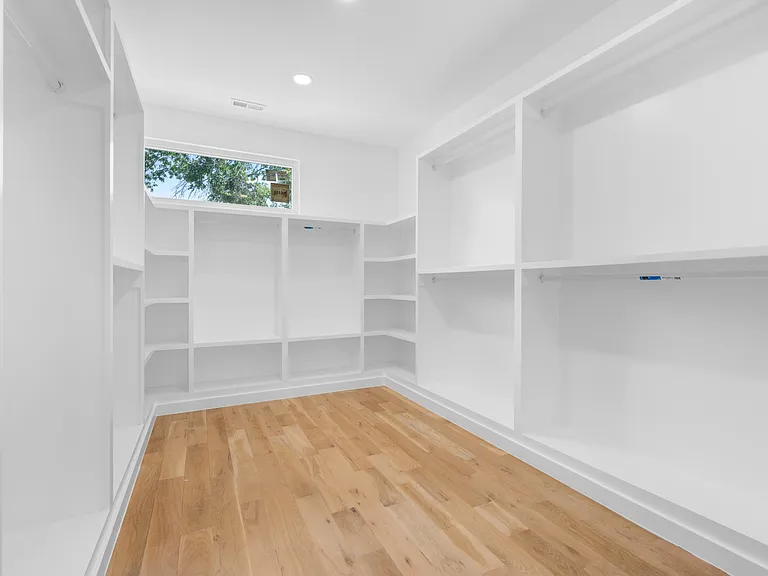 1005 Glenview Dr — Photo 30