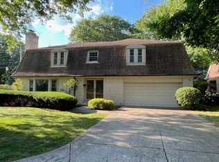 1 Martha Ln, Evanston, IL 60201