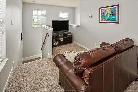 904 Eagle Ave — Photo 18